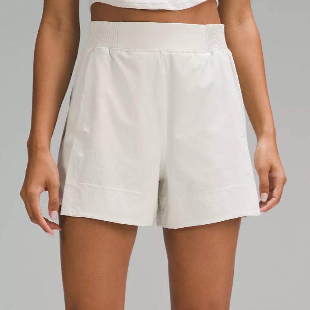 Lululemon Stretch Woven Relaxed-Fit High-Rise Short NWT